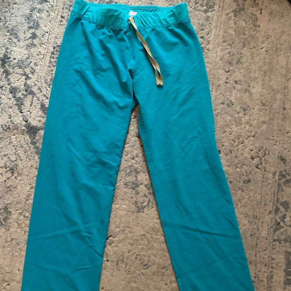 Show off your tan in this awesome color! Gently used.